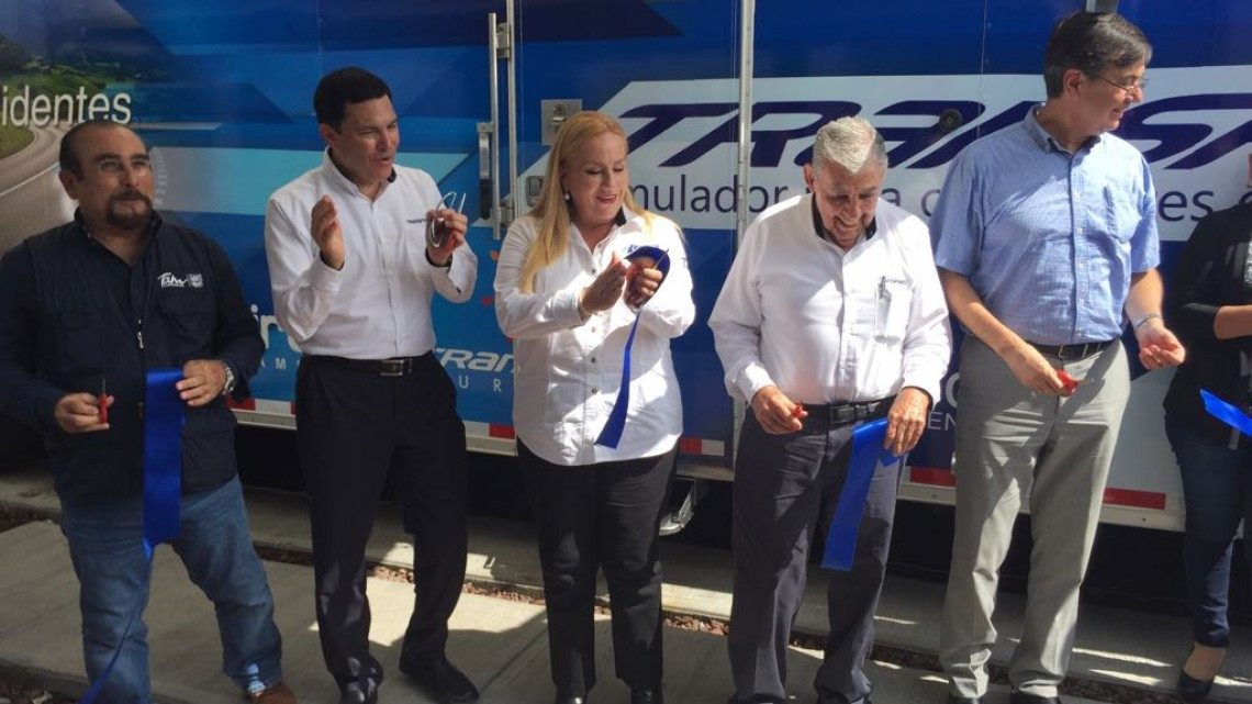 Empresa de transporte público inaugura, sala de simulación virtual, para capacitación de choferes.