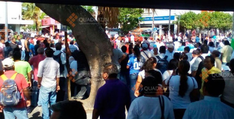 Enfrentamiento entre integrantes de CTM y CNTE en Salina Cruz, Oaxaca