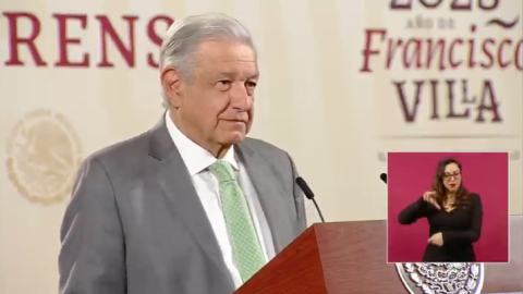 Respalda AMLO a Samuel García tras demanda de desafuero