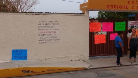 Padres de familia piden destitución de directora prepotente