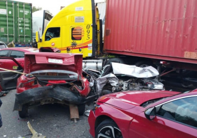 Carambola en Michoacán deja 6 muertos y 10 heridos 