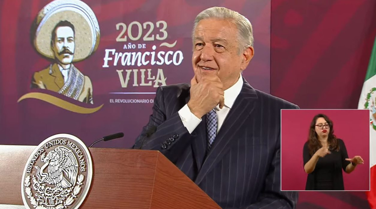 AMLO felicita a docentes por el Día del Maestro