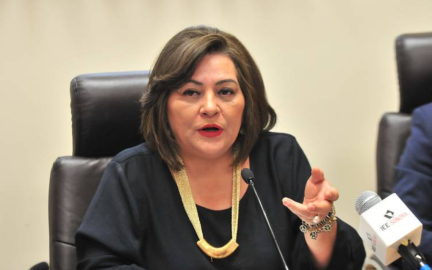 Anuncia Guadalupe Taddei que ganará menos que AMLO