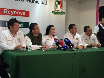 La gente que si trabaja se queda en el PRI