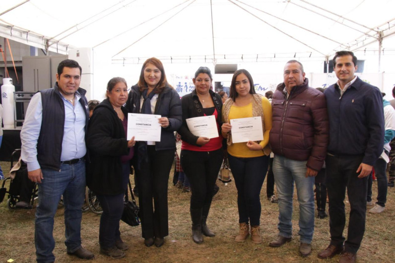 Habitantes de Jiménez reciben Cursos de Capacitación 