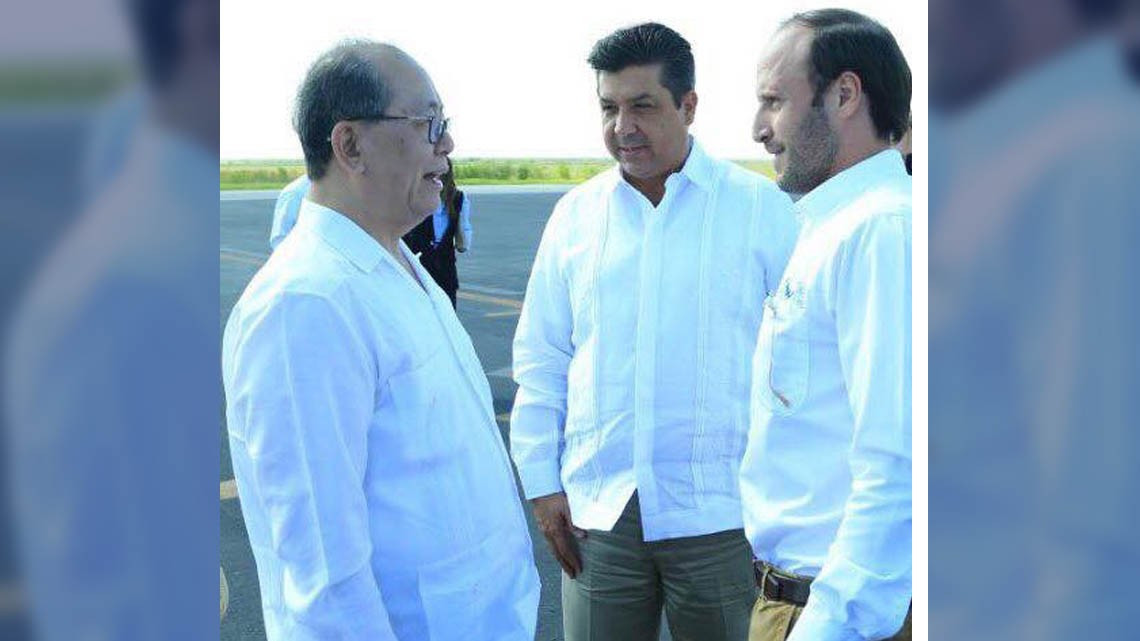 Gobernador y Embajador de China sobrevuela el puerto Matamoros