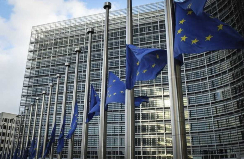 Por violación a derechos humanos, un año de sanciones para Irán