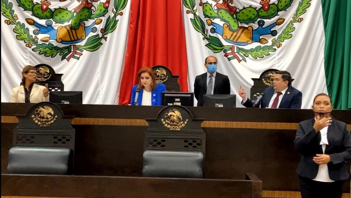 Tumban a Zertuche Zuani; Felix el "Moyo" García es líder del Congreso 