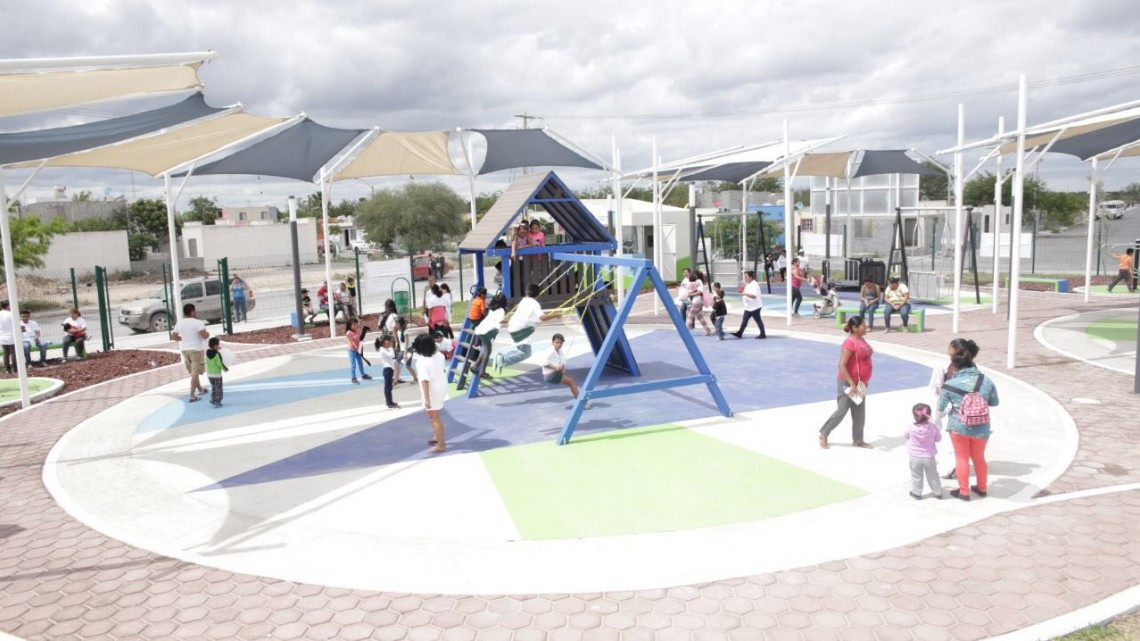 Gobernador inaugura pavimentación de vialidad y parque recreativo