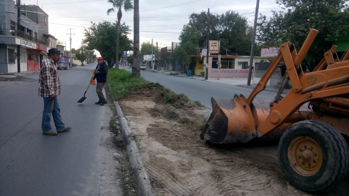 Embellecen cuadrillas calles y bulevares