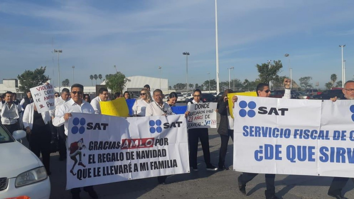 101 empleados del SAT se manifiestan en Matamoros
