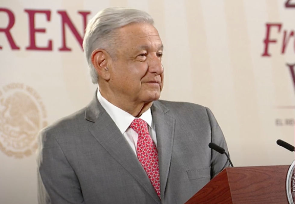 Ni siquiera los han leído, dice AMLO sobre críticas a libros de texto gratuitos