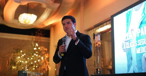 “Acá somos mejores”, Propone Samuel García libros de texto gratuito especiales para NL 