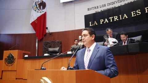 Plantea senador Cabeza de Vaca homologar controles de confianza