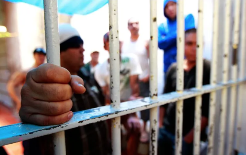 Pide AMLO que se "agilice" liberación de presos adultos mayores, sin sentencia y torturados