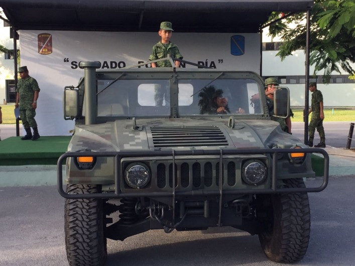 Busca SEDENA motivar a niños en situaciones vulnerables siendo soldados por un día