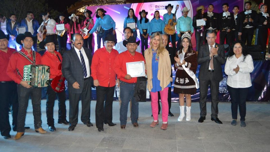 Realizan homenaje a Cornelio Reyna