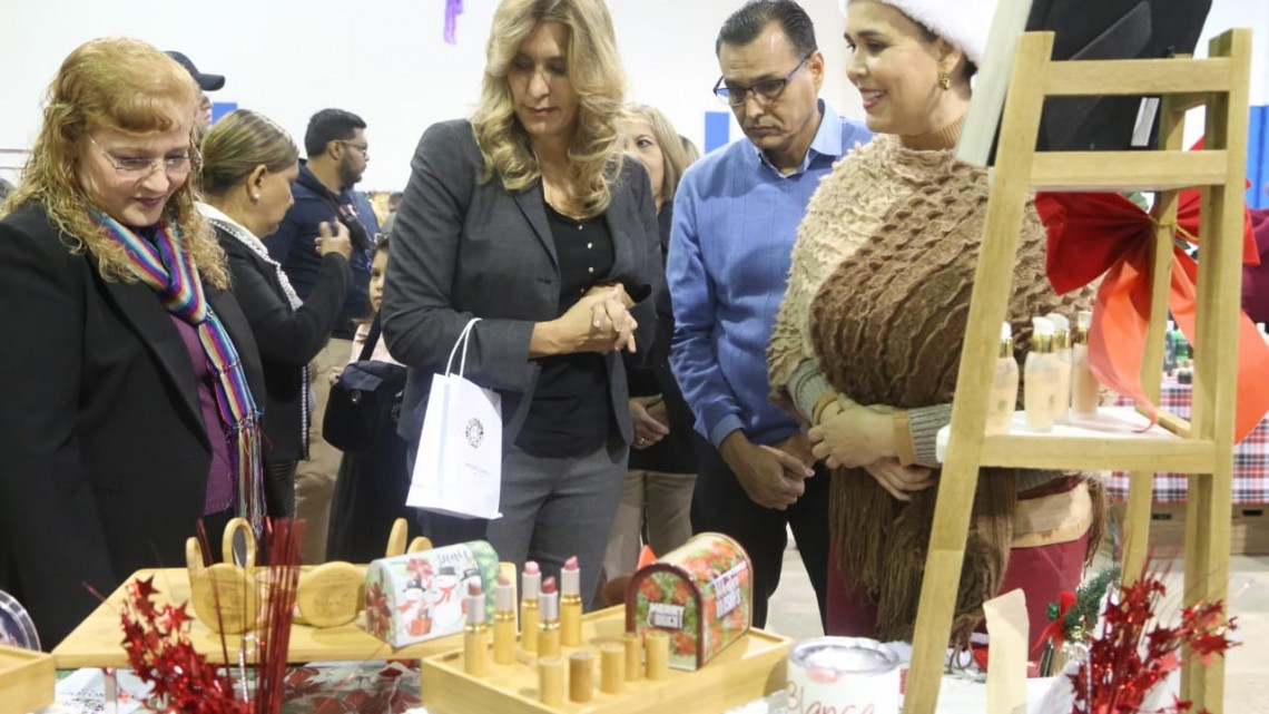 Inaugura Maki Ortiz Expo Oferta Navideña 2018