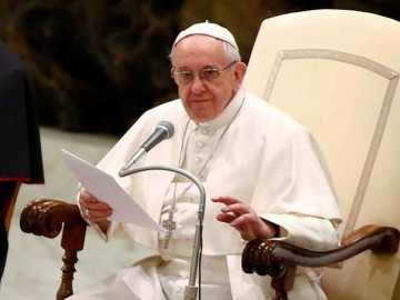 Vaticano asegurá que maternidad subrogada esclaviza a la mujer