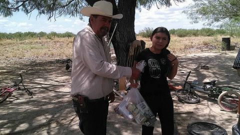 Llevan apoyos al sur del municipio de Miguel Alemán