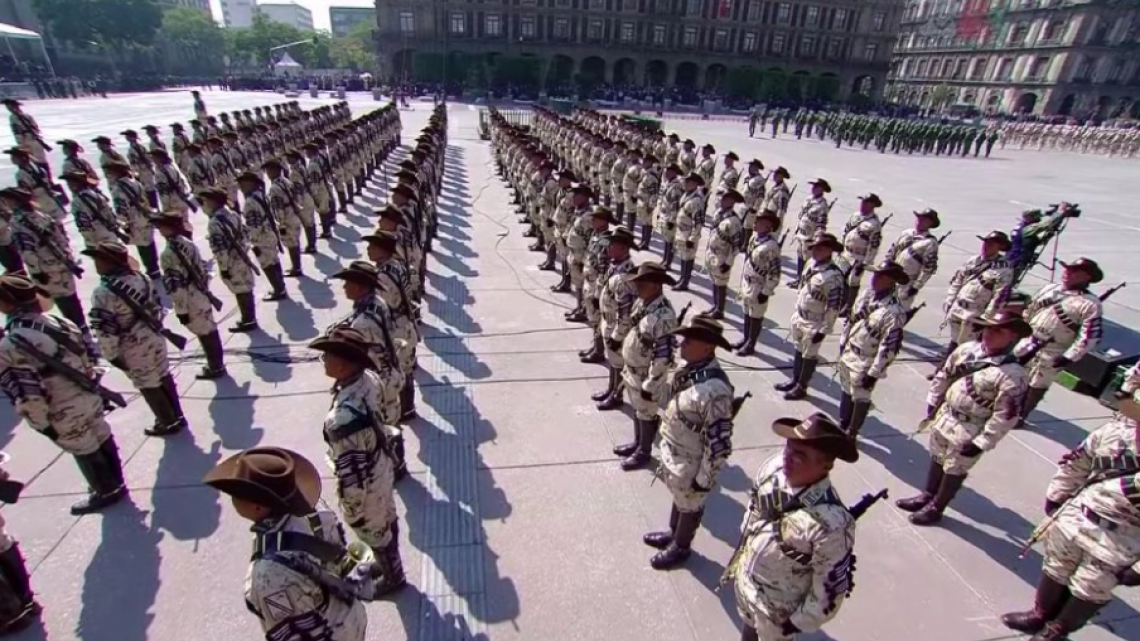 Así se vive el Desfile por el 111 Aniversario de la Revolución Mexicana encabezada por AMLO 
