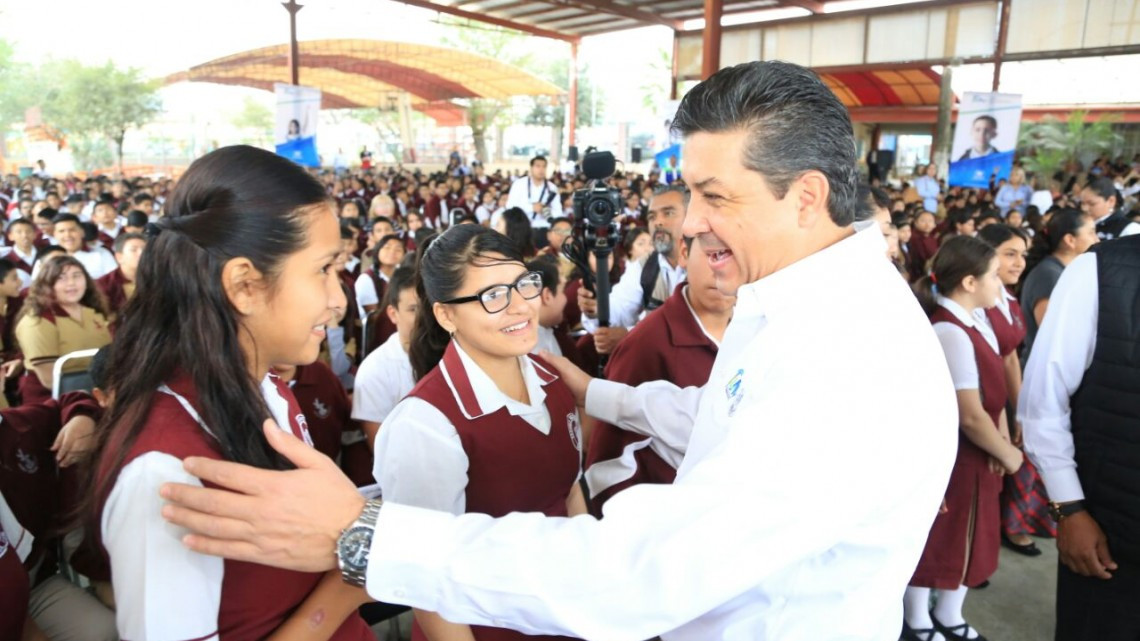 Apoyos en beneficio de reynosenses son entregados