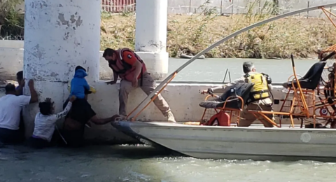 Rescata INM a 14 migrantes y recuperan dos cuerpos del Río Bravo