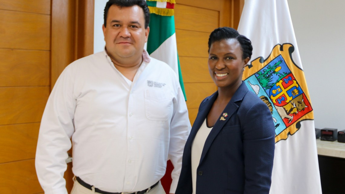 Visita cónsul de EU en Matamoros oficinas de la PGJETam