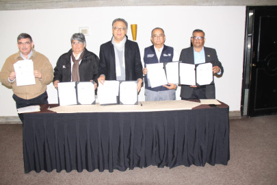 Firman convenio de colaboración Salud y restauranteros