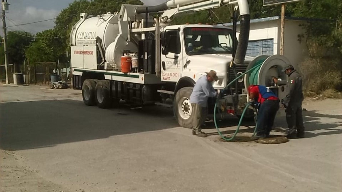 Elimina COMAPA de Reynosa brotes de aguas negras