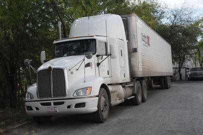 Incauta Gobierno del Estado contrabando de whisky y tabaco