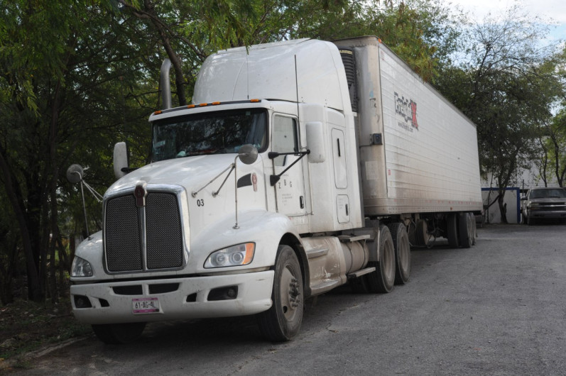 Incauta Gobierno del Estado contrabando de whisky y tabaco