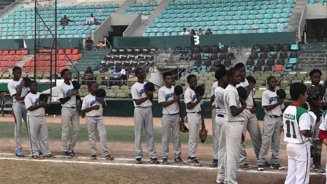 México consigue su primera victoria 