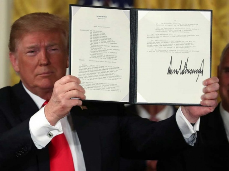 Trump crea Ejército espacial de EU