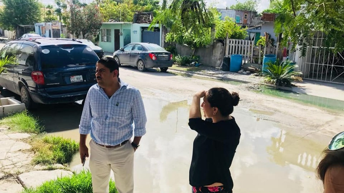 Preocupan brote de aguas negras en colonias