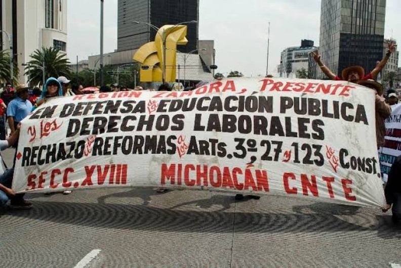 Maestros de 17 estados se unen para exigir pago de salarios en Michoacán
