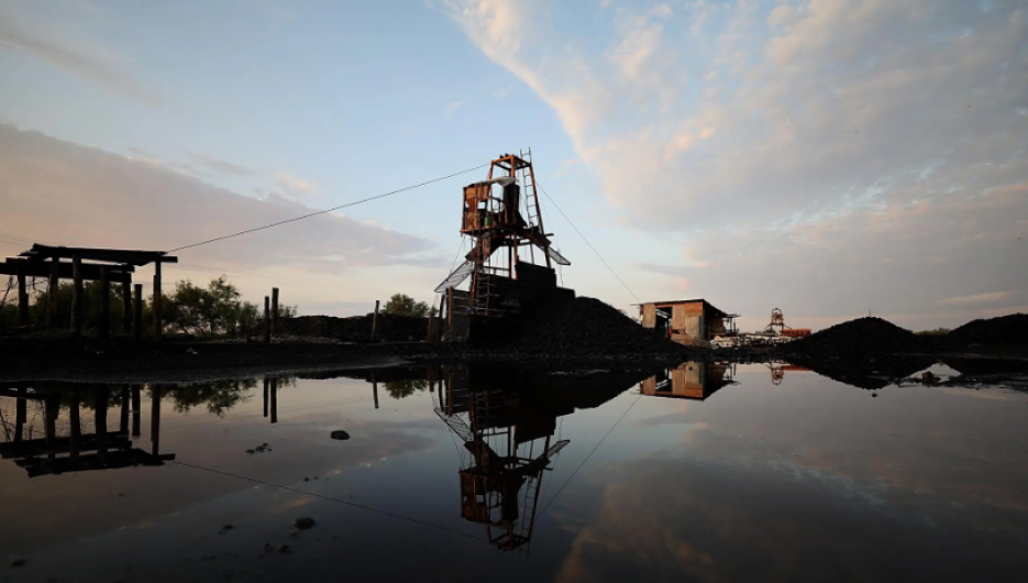 Continúan trabajos en la mina para rescatar a los 10 trabajadores 