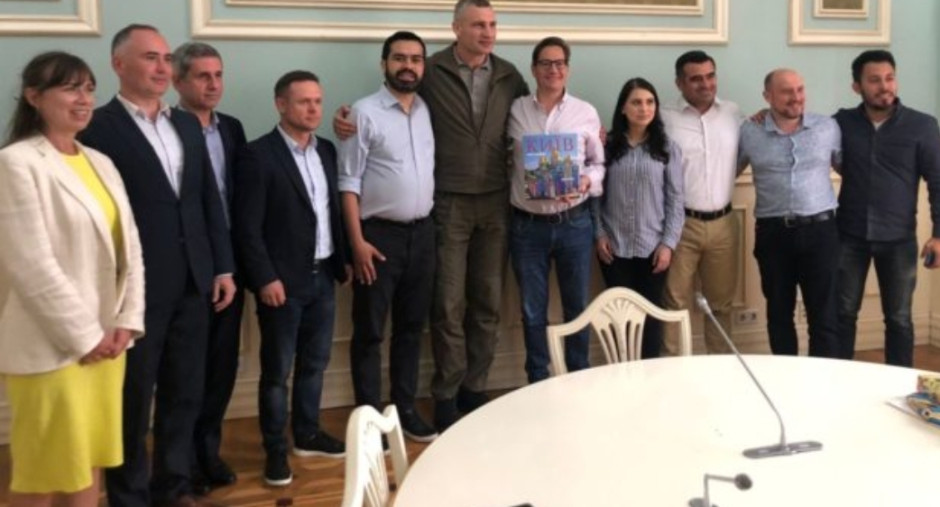 MC y PAN promueven ayuda a heridos de guerra ucraniana 