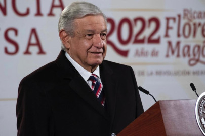 Anuncia AMLO reestructuración de la deuda externa