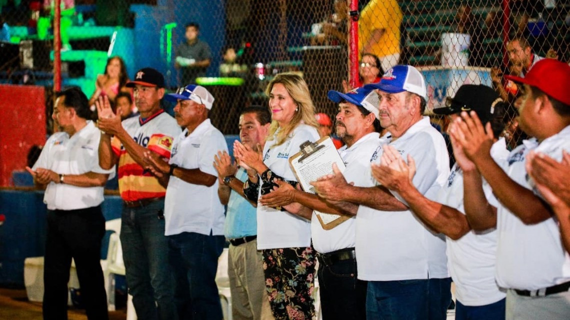 Inaugura Maki Ortiz torneo de beisbol "Ezequiel Bazán"