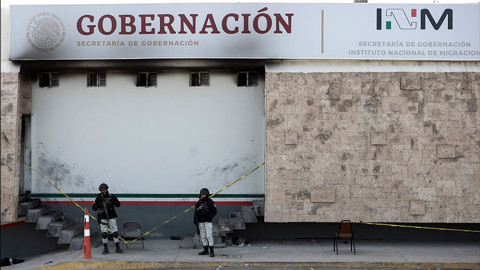 Procesan a migrante por incendio en la estación del INM en Cd. Juárez