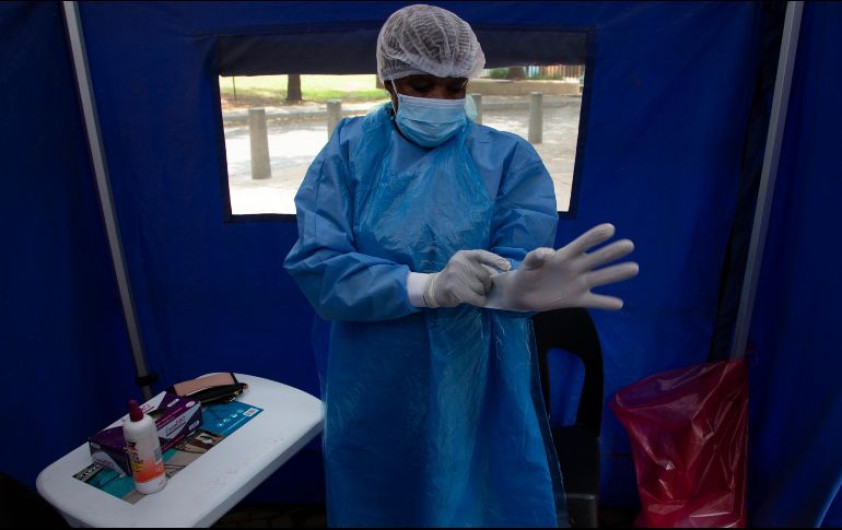 México emite alerta de viaje por Ómicron y pide evitar salidas no esenciales