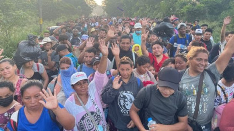 Se movilizan hacia la frontera con EEUU otros 3 mil migrantes 