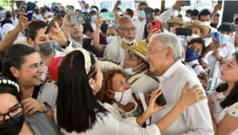 AMLO: "Ataques contra Jesús Ernesto son campaña contra mí"