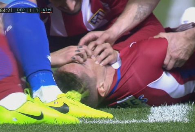 "El Niño Torres" queda inconsciente tras golpe en juego