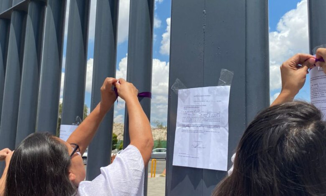 Mujeres priistas abandonan al partido. 