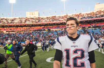 Tom Brady es nombrado el jugador más valioso de la NFL