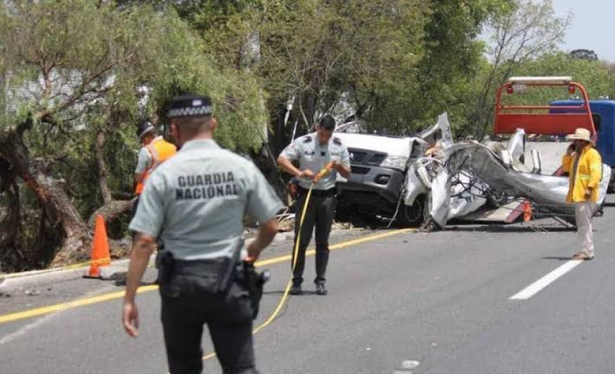 Suben a 13 los muertos en autopista México-Querétaro