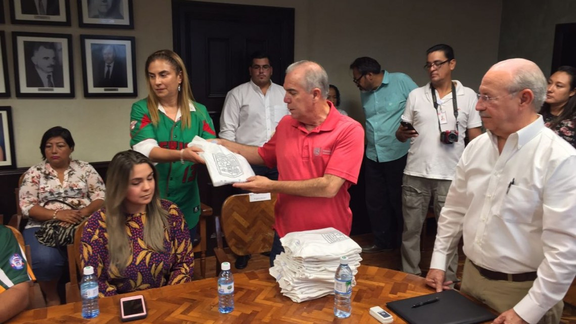 Reciben apoyo peloteritos de Matamoros