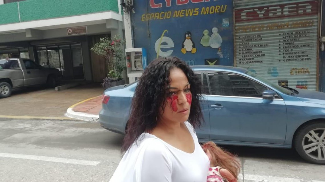 Protesta activista ante indiferencia de autoridades por caso de niña violada y asesinada